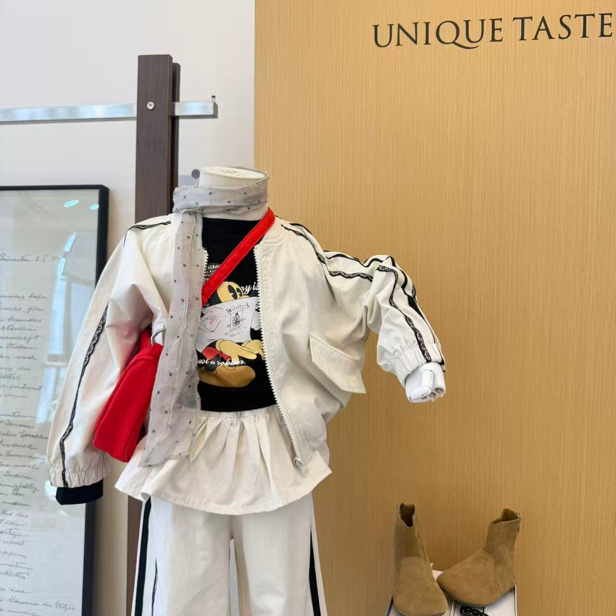 【90-150cm】꒰套裝꒱ 精緻小蕾絲外套x花邊屁簾褲套裝