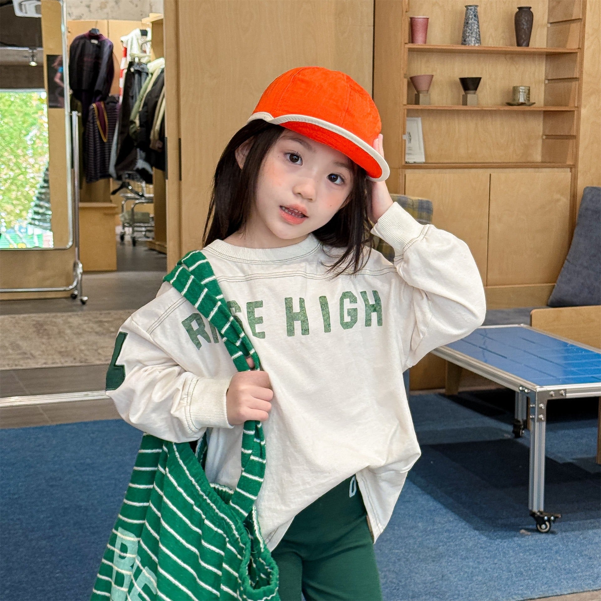 【80-130cm】(3色) 字母長袖T