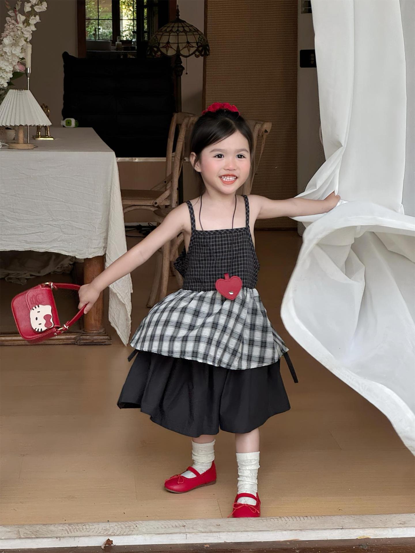 【90-140cm】格紋露背吊帶裙 | 七分闊腿褲裙