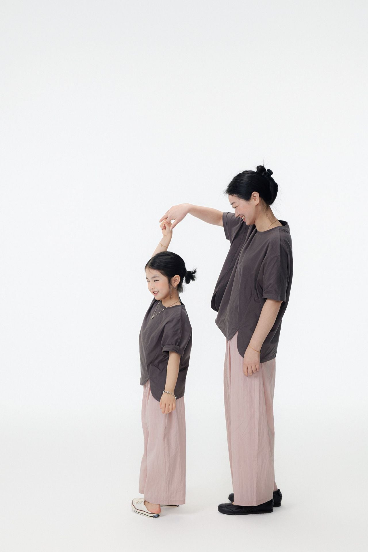 【90-150cm / M.L】【親子裝】日系純色九分蘿蔔休閒褲