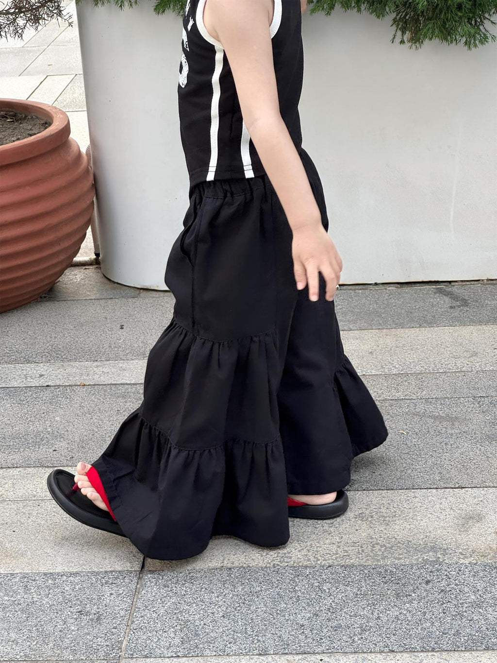 【90-140cm】辣妹不規則印花背心 | 闊腿喇叭褲
