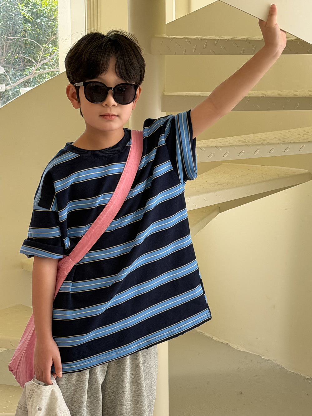 【100-160cm】寬條紋寬鬆圓領上衣