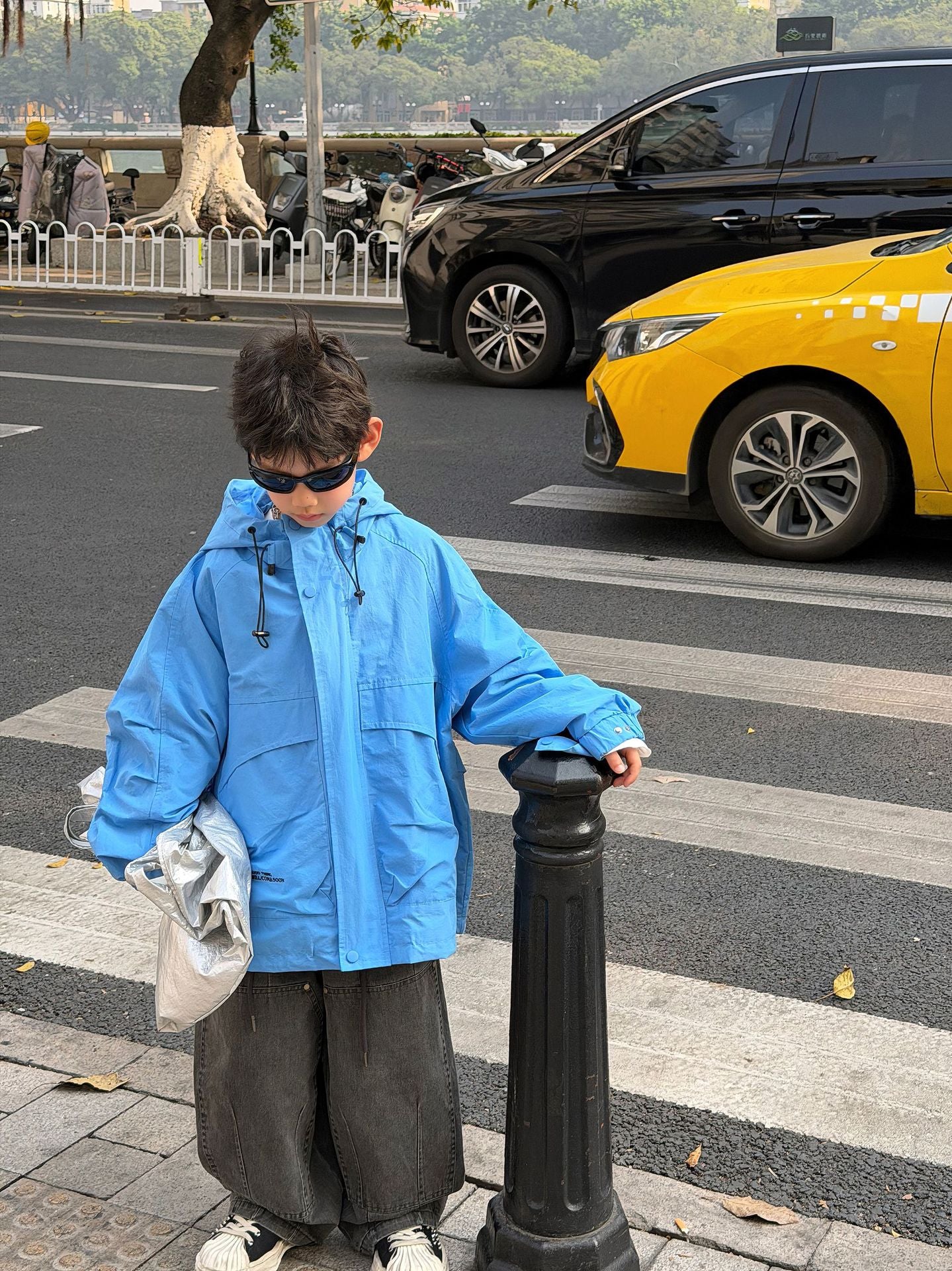 【90-160cm】休閒防風戶外衝鋒衣連帽外套