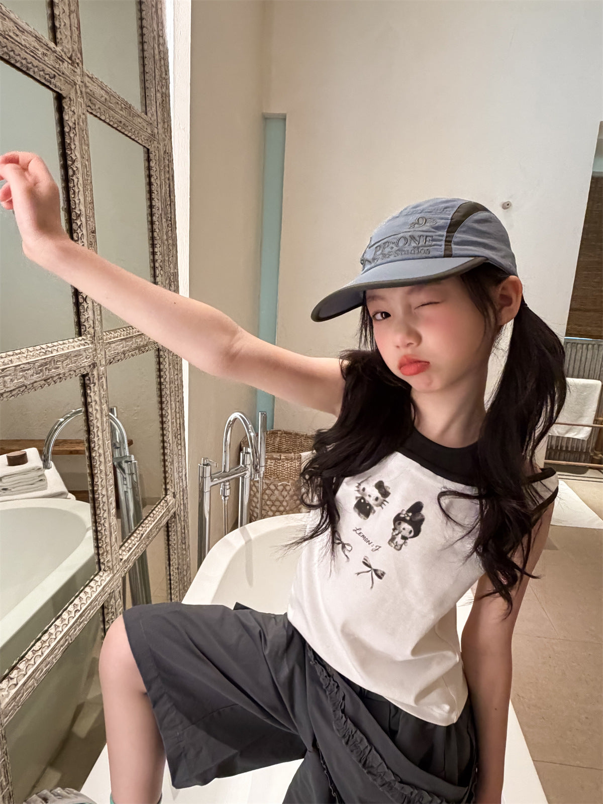 【100-160cm】KT美樂蒂假兩件背心