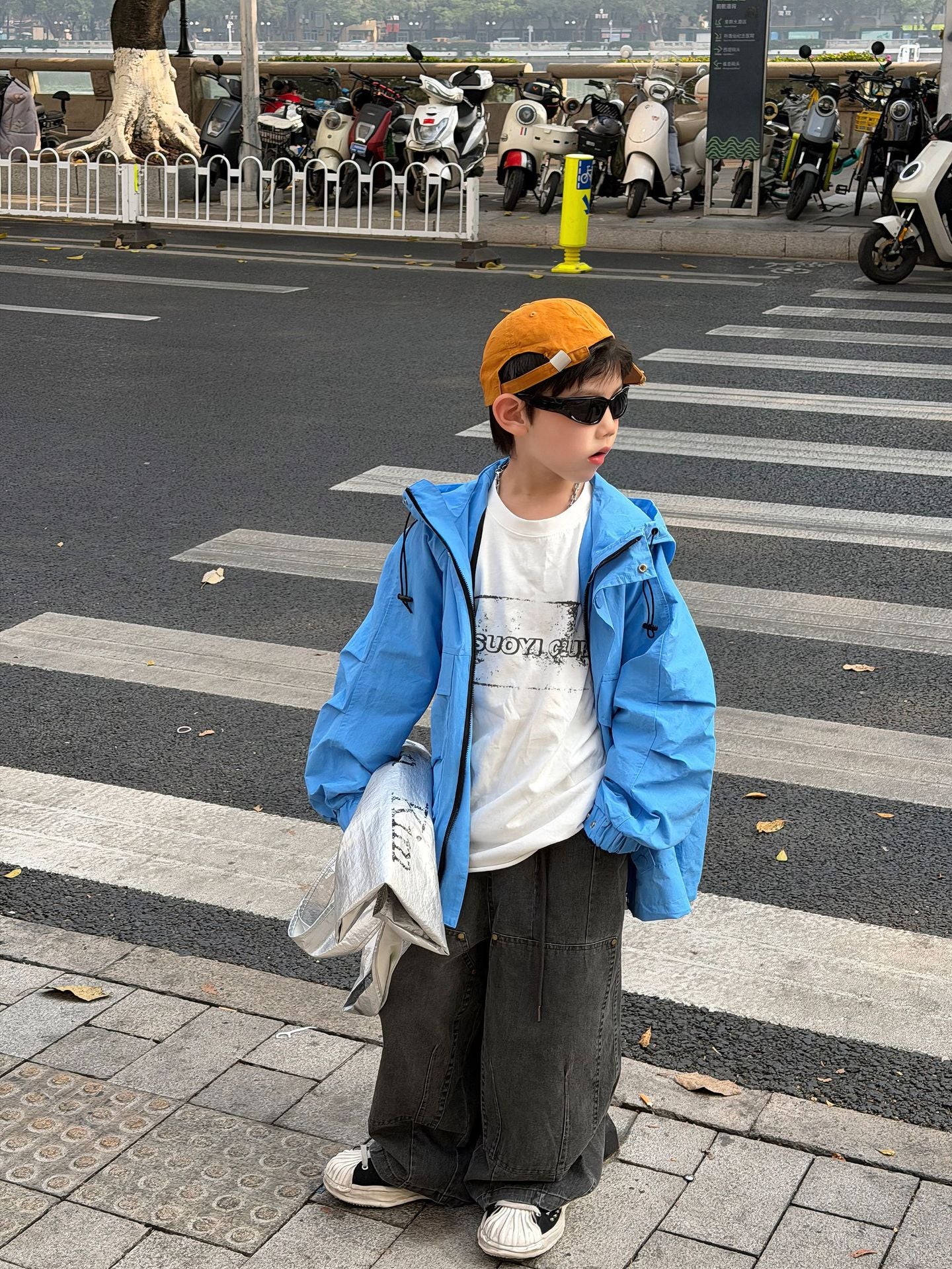 【90-160cm】休閒防風戶外衝鋒衣連帽外套