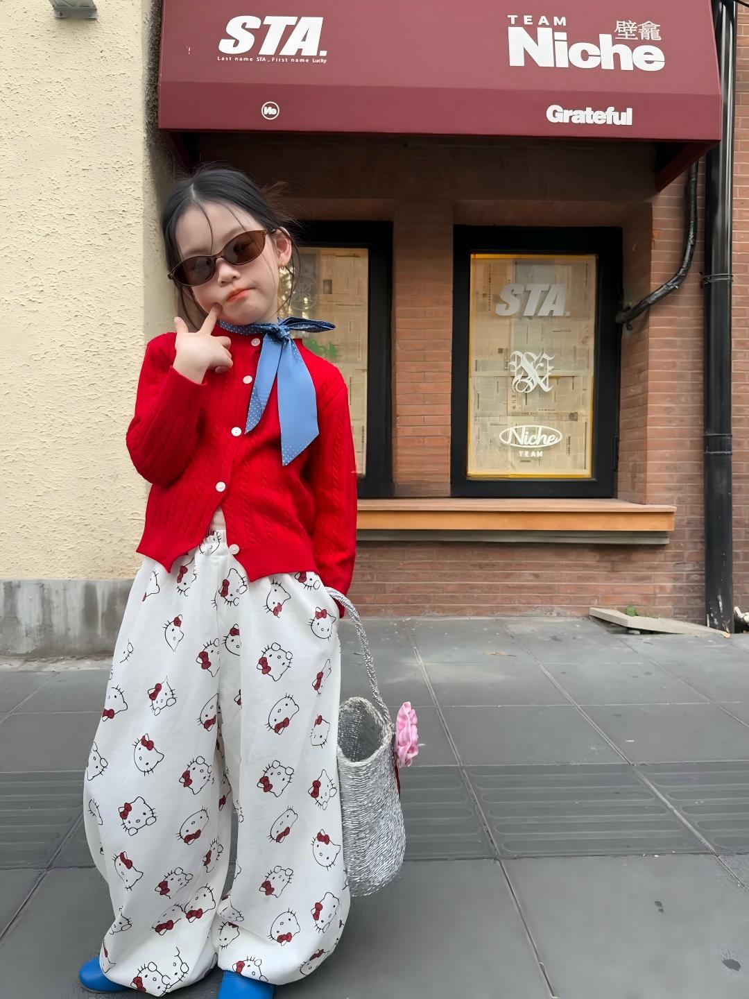 【90-140cm】麻花針織開衫 | KT休閒褲