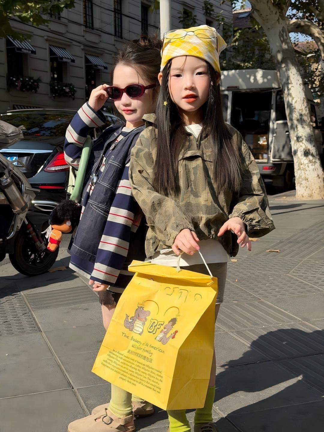 【90-140cm】迷彩連帽刺繡夾克 | 針織短褲