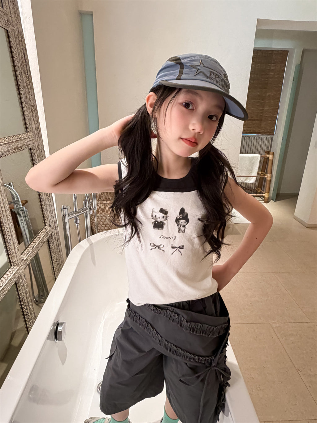 【100-160cm】KT美樂蒂假兩件背心