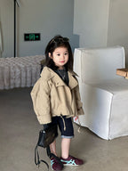 【90-140cm】大翻領短版風衣 |牛仔短褲