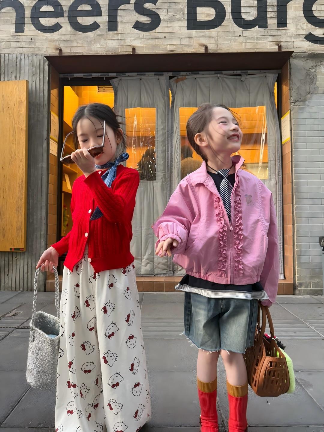 【90-140cm】麻花針織開衫 | KT休閒褲