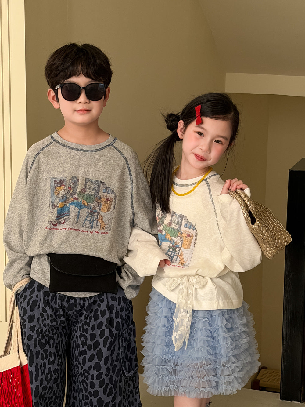 【100-160cm】卡通字母印花圓領長袖T