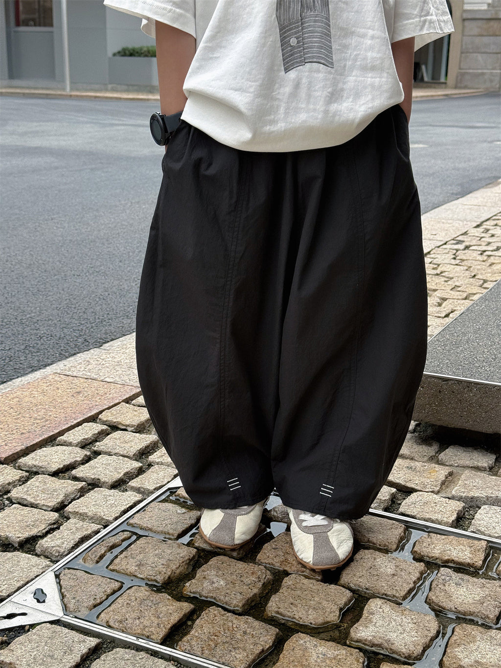 【100-160cm】寬鬆休閒彎刀褲