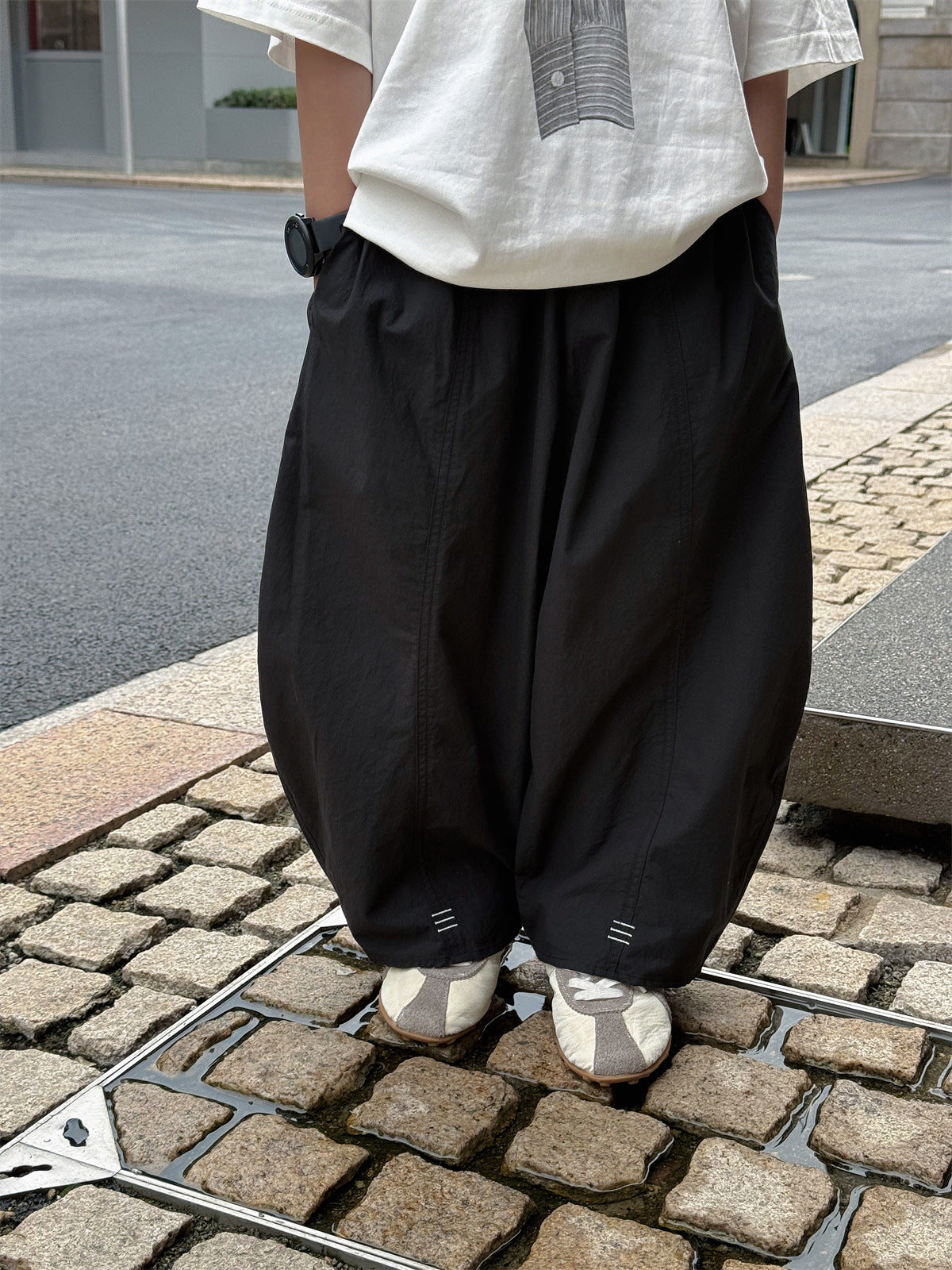 【100-160cm】寬鬆休閒彎刀褲