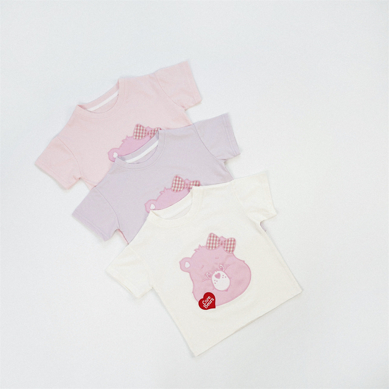 【90-150cm】刺繡蝴蝶結彩虹熊T