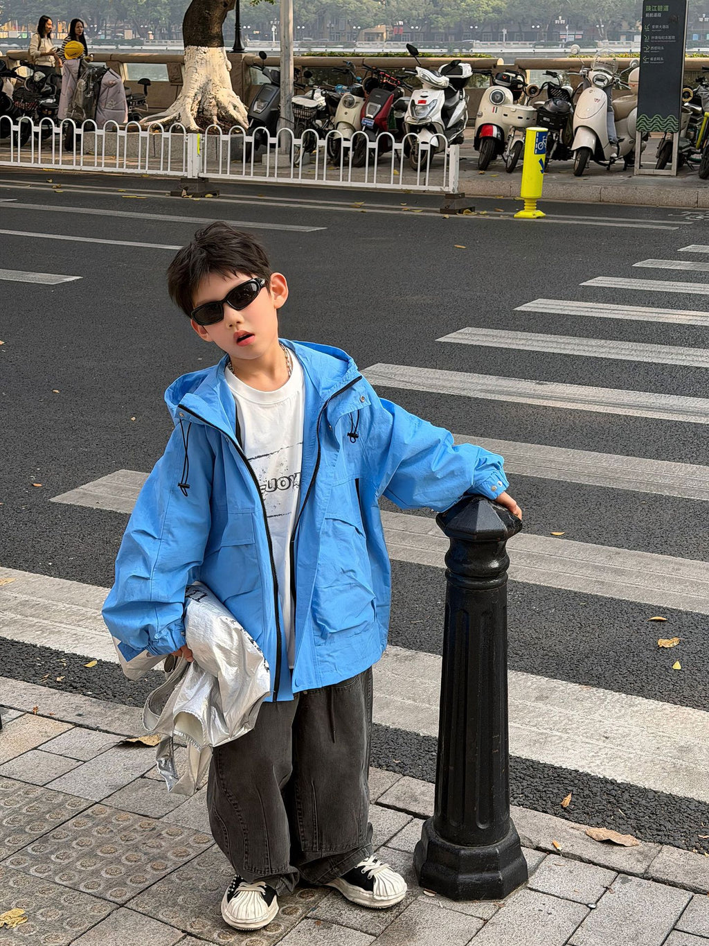 【90-160cm】休閒防風戶外衝鋒衣連帽外套