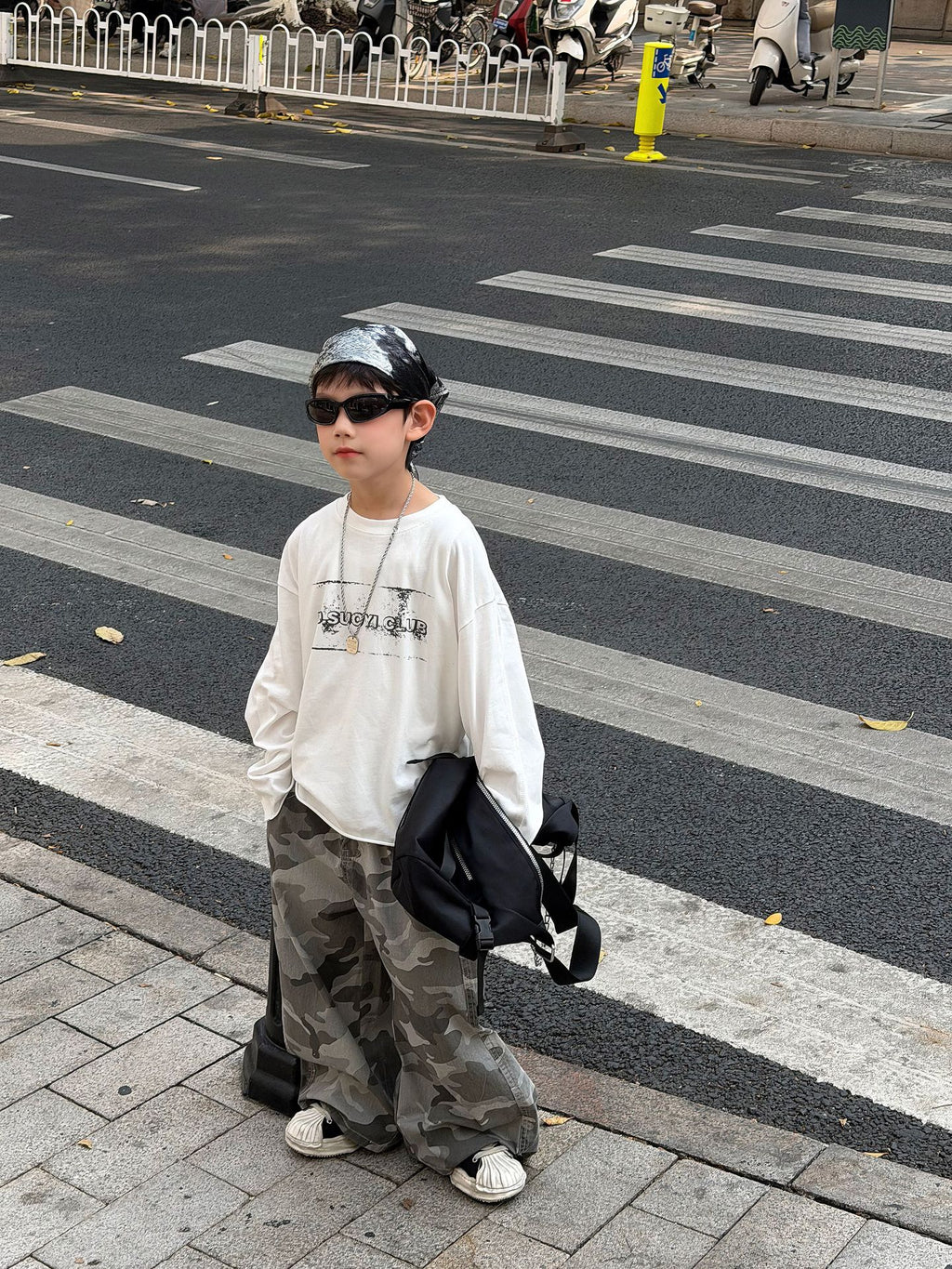 【90-160cm】字母破洞設計感T