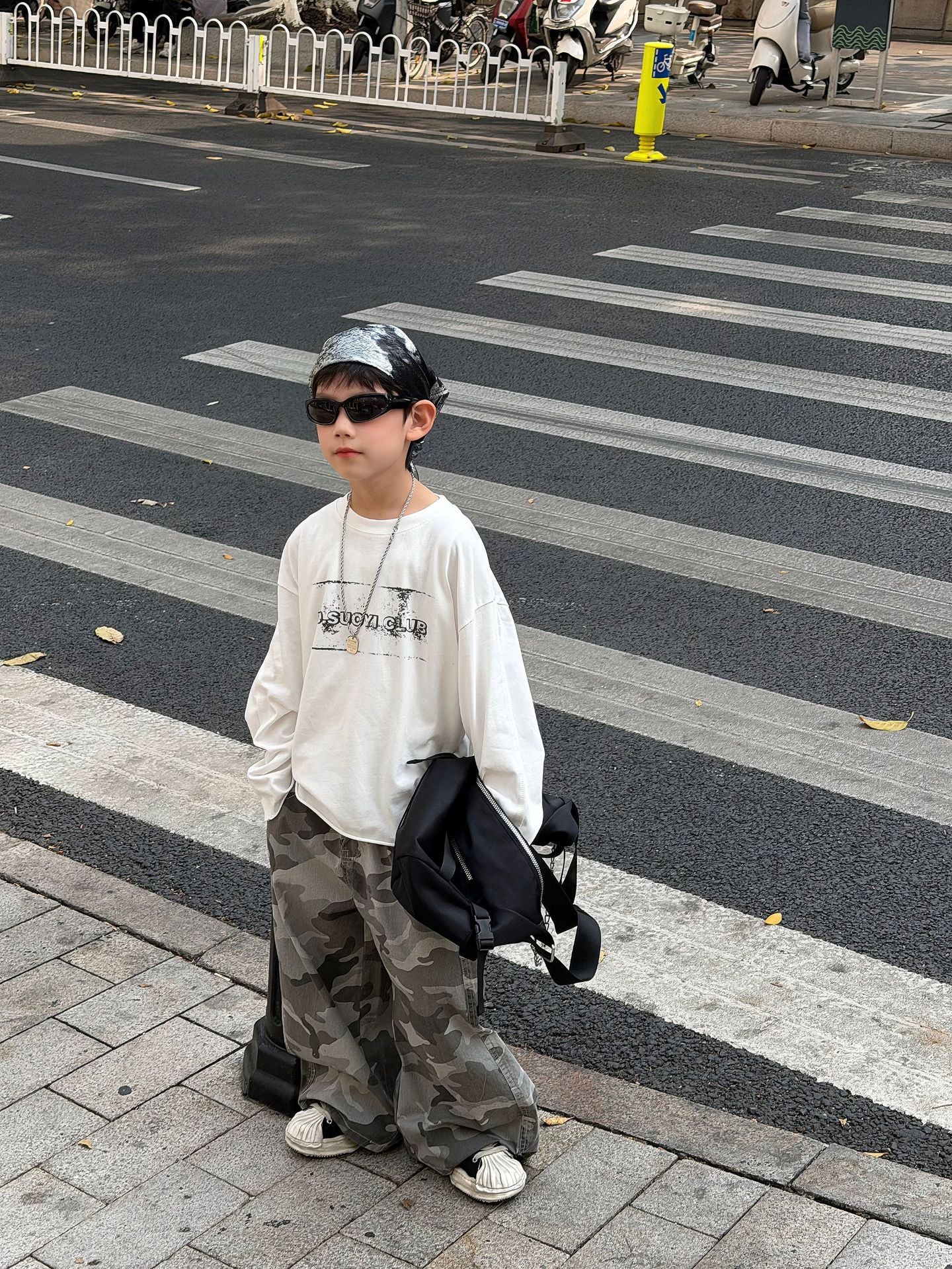 【90-160cm】字母破洞設計感T