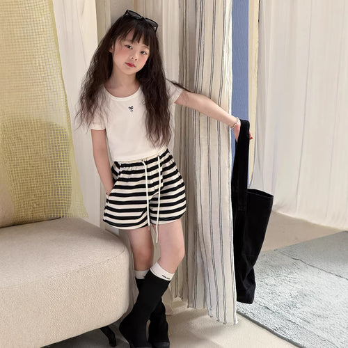 【100-150cm】黑白條紋休閒寬短褲