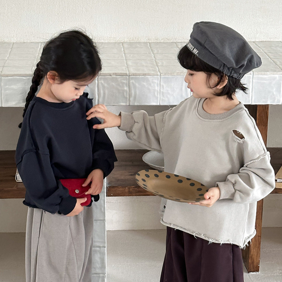 【80-140cm】破洞簡約毛邊緣領上衣