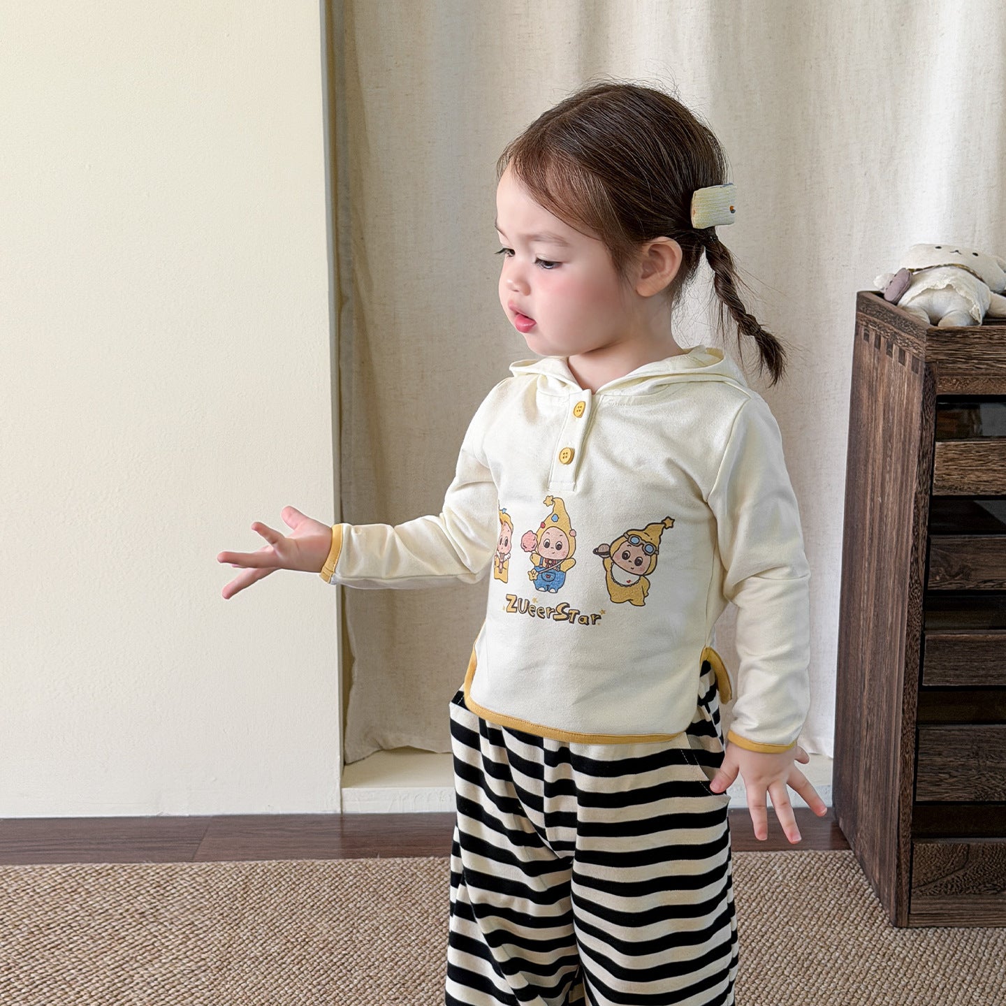 【73-110cm】星星連帽長袖 | 黃色針織開衫 | 條紋束腳褲