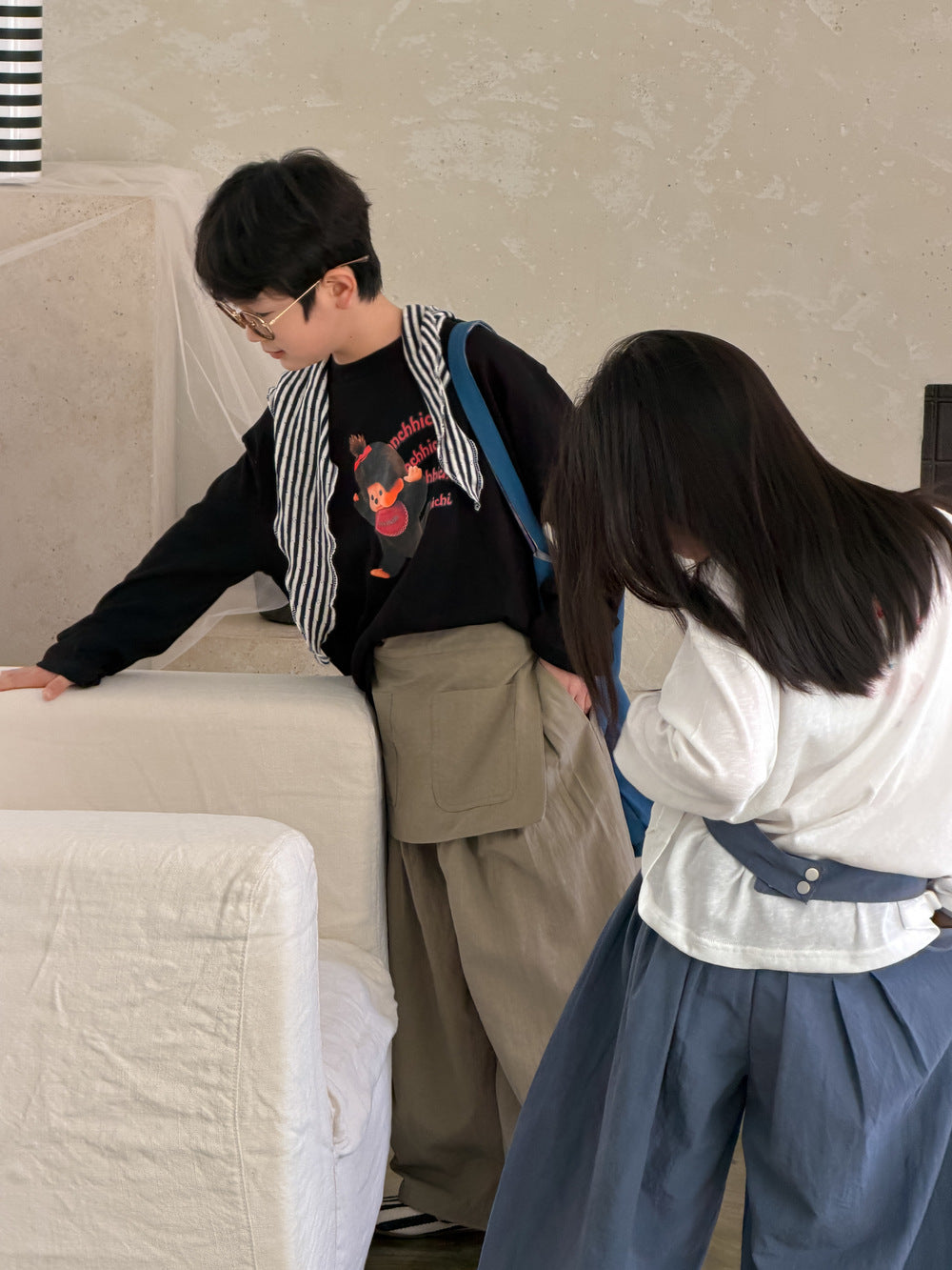 【100-160cm】字母圓領休閒寬鬆T