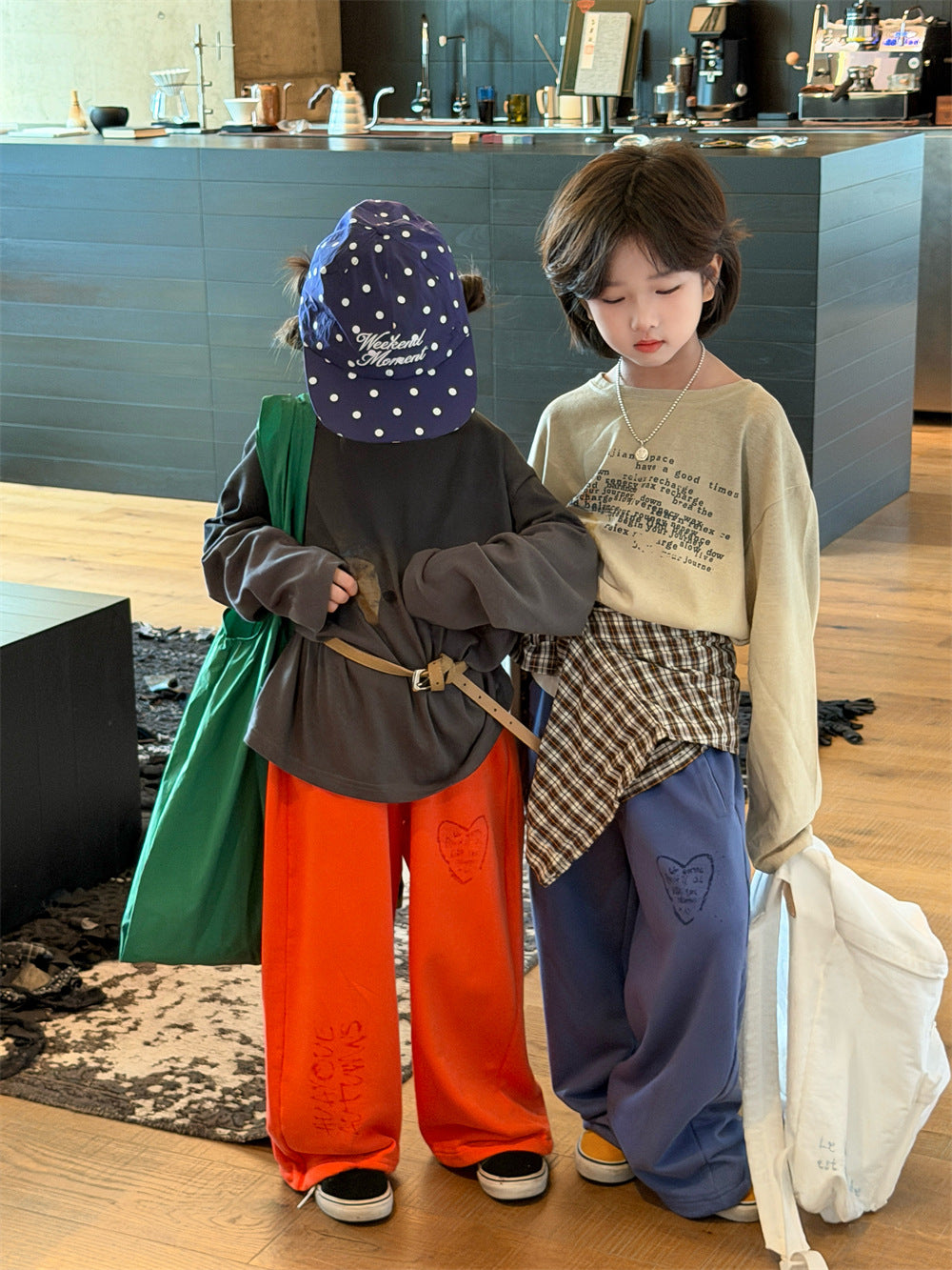 【90-150cm】(2色)字母麵包印花長袖T