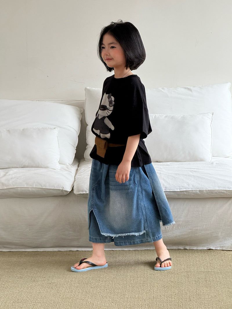 【120-160cm】不規則屁簾拼接寬腿七分牛仔褲