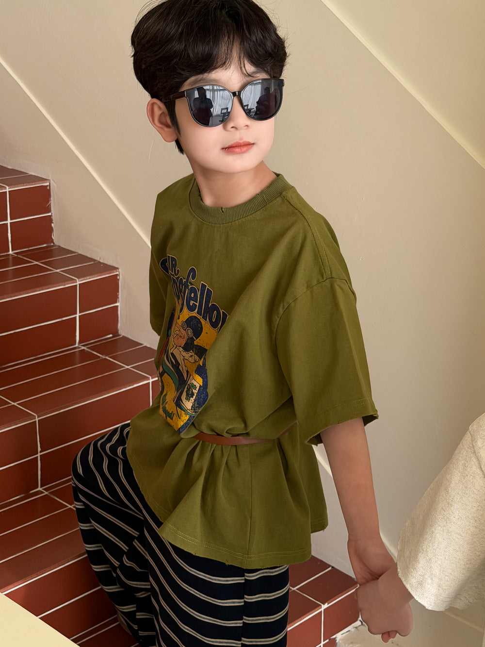 【100-160cm】字母圓領休閒寬鬆短袖