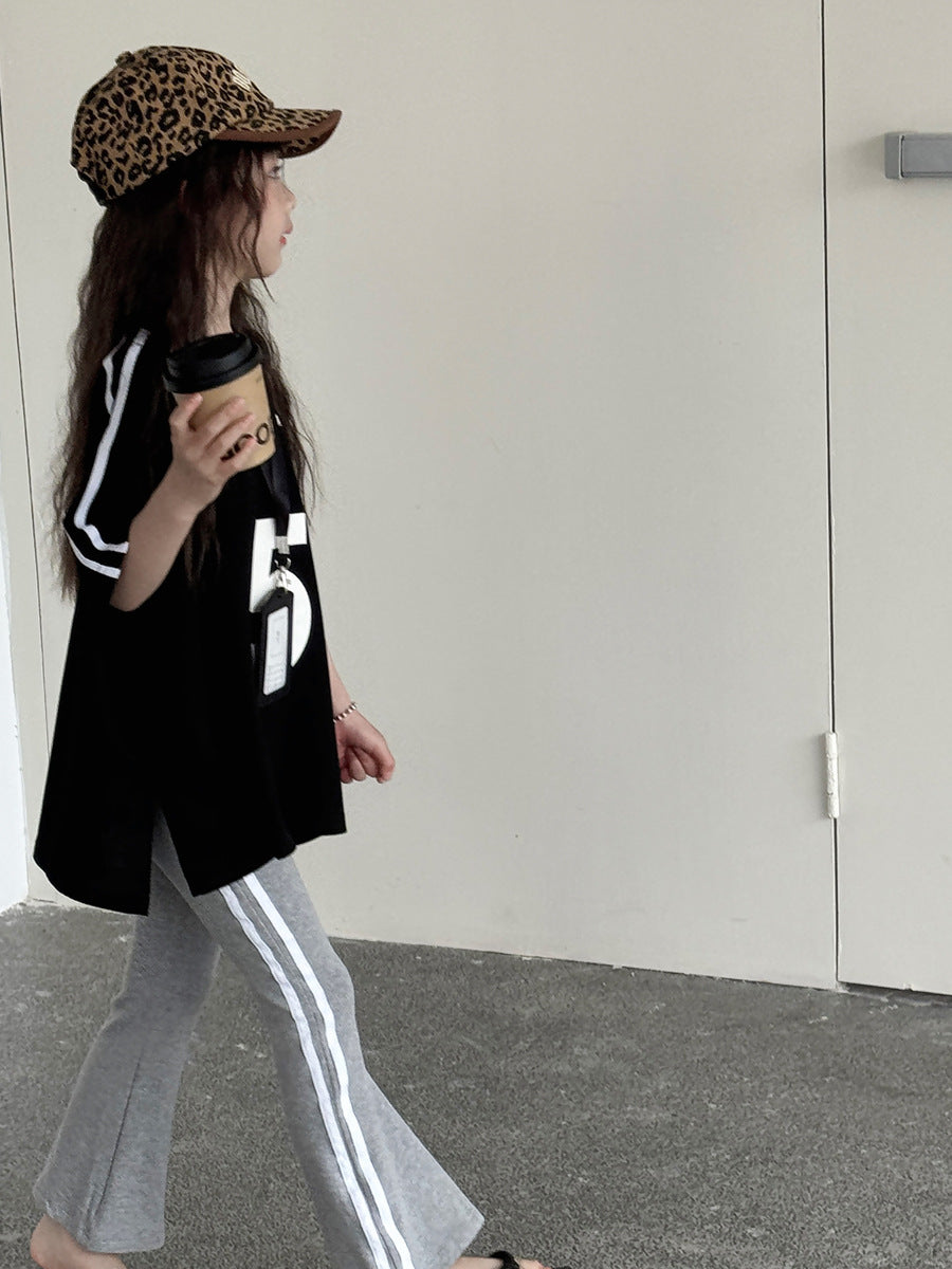 【100-150cm】美式復古街頭織帶數字短袖
