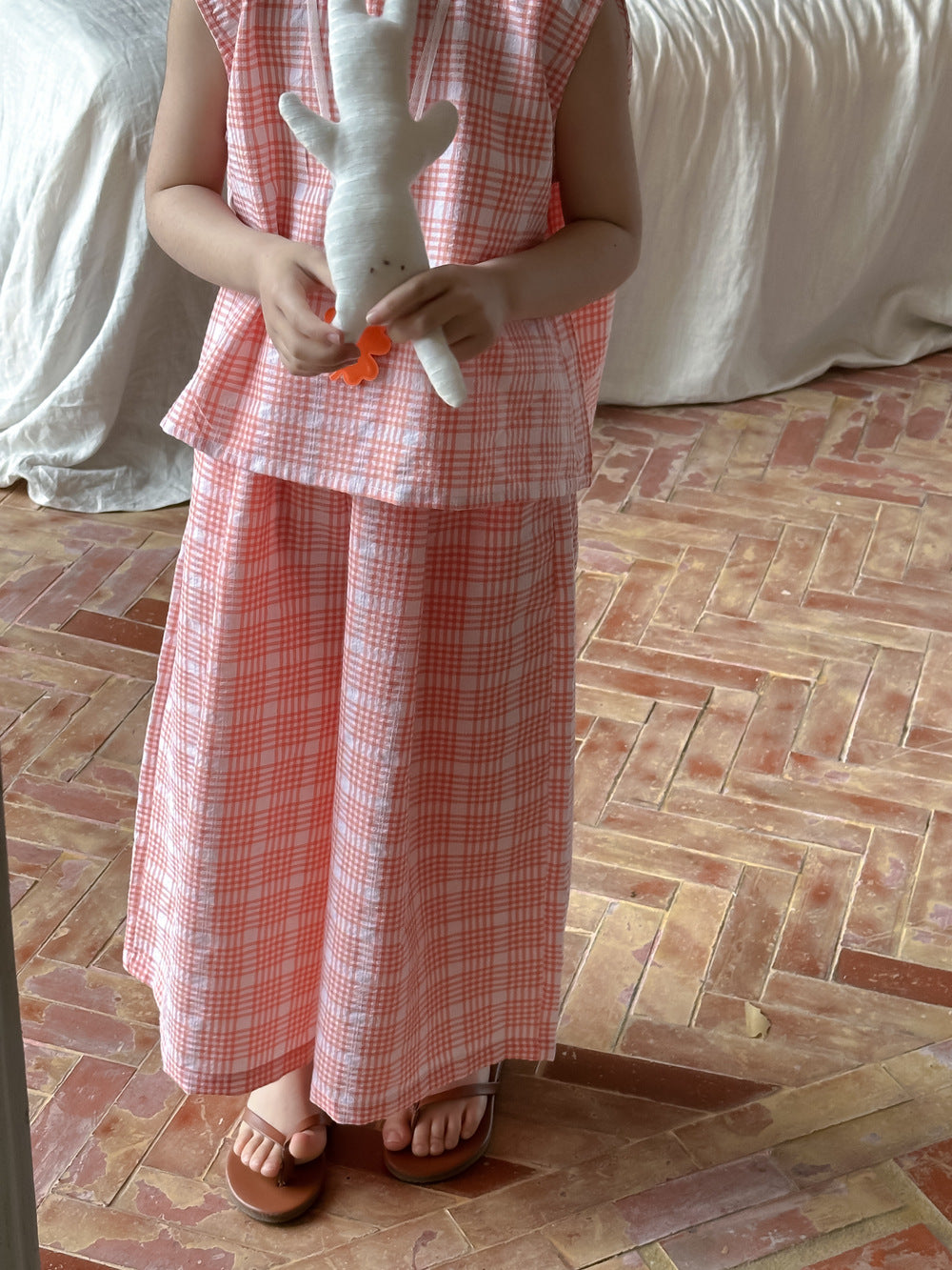 【90-150cm】韓版粉紅格紋無
袖套裝