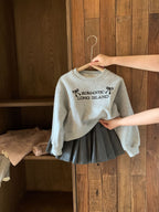 【現貨 110-130cm】刺繡蝴蝶結上衣 | 百褶裙