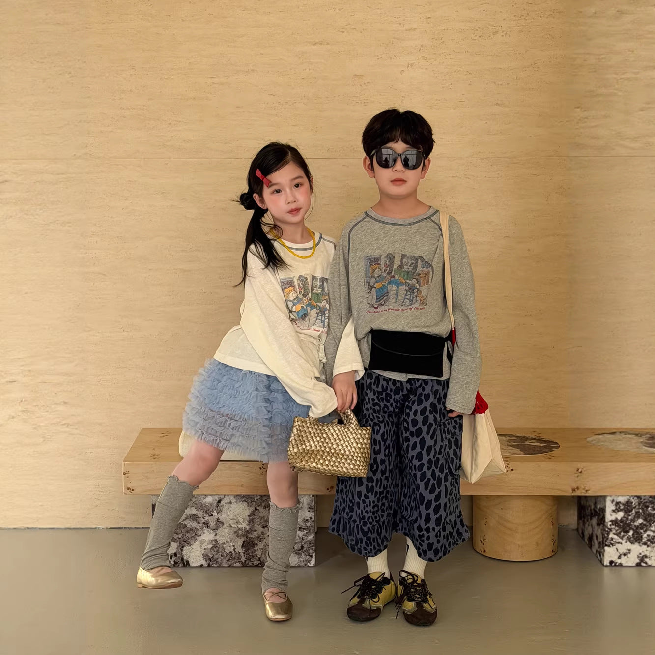 【100-160cm】卡通字母印花圓領長袖T