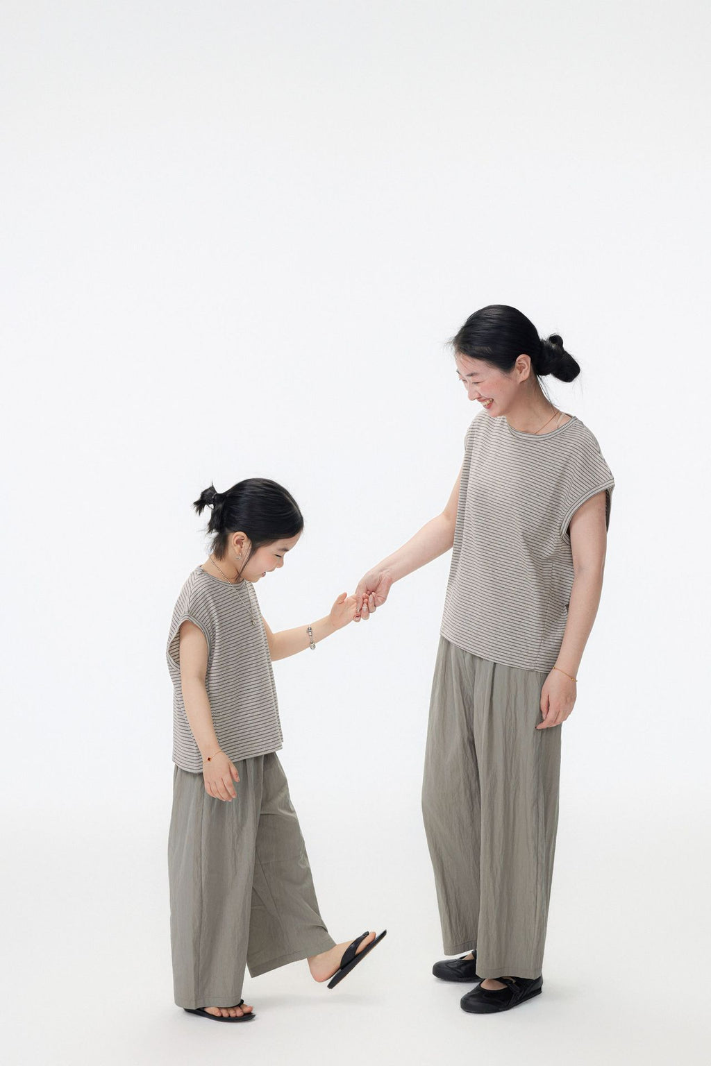 【90-150cm / M.L】【親子裝】日系純色九分蘿蔔休閒褲