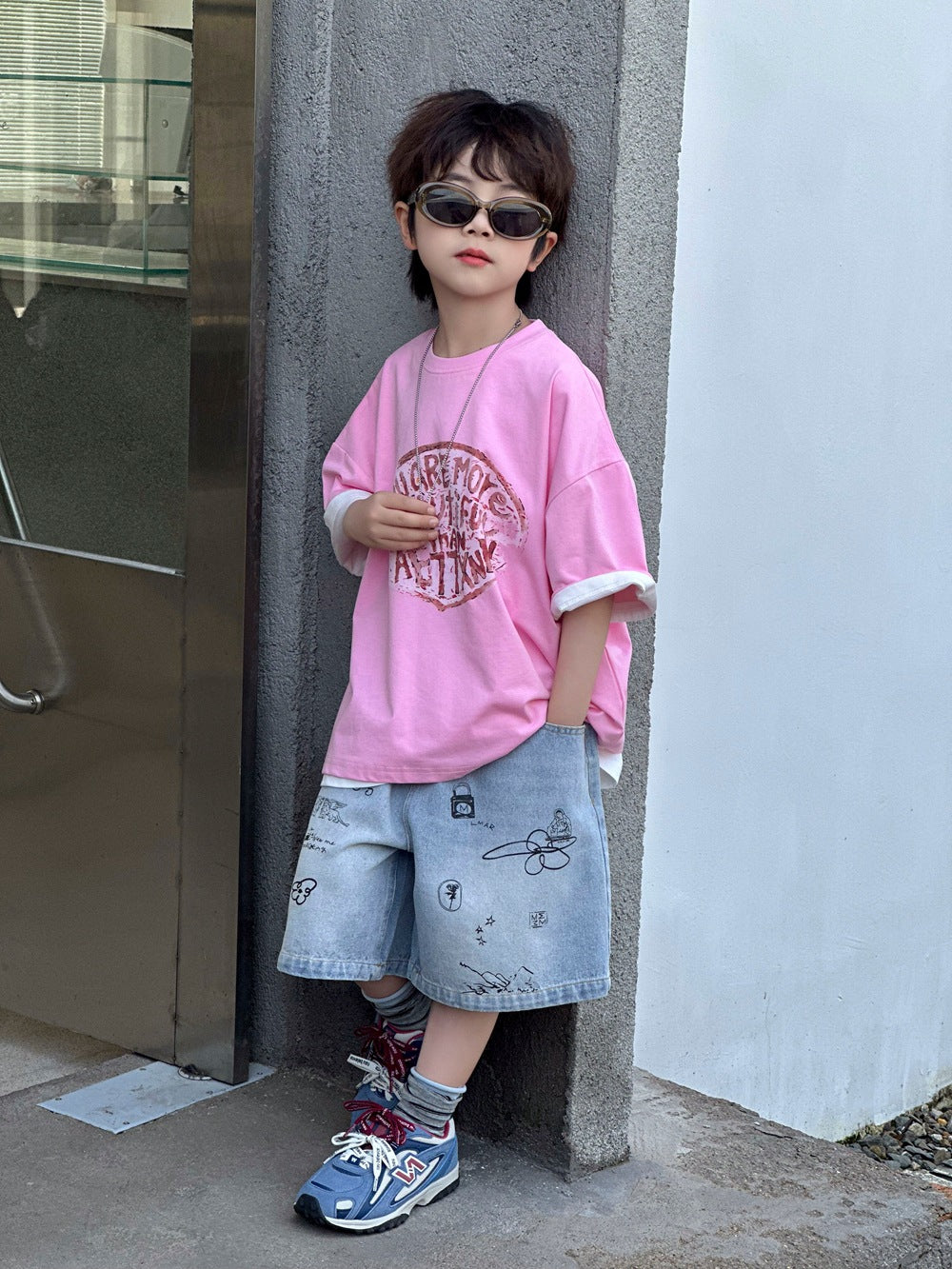 【100-160cm】塗鴉印花牛仔五分褲