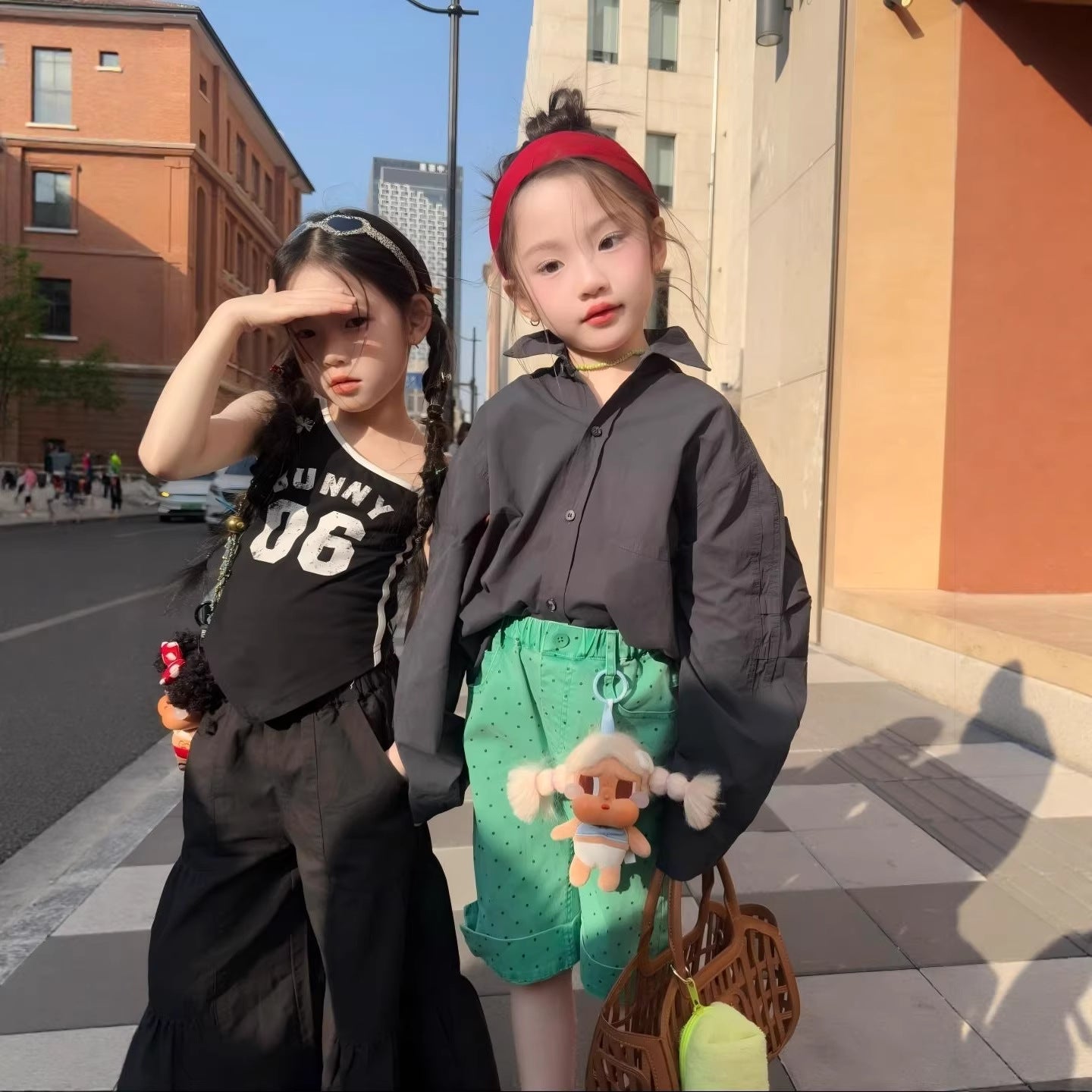 【90-140cm】設計感拼接斜肩背心 寬鬆襯衣