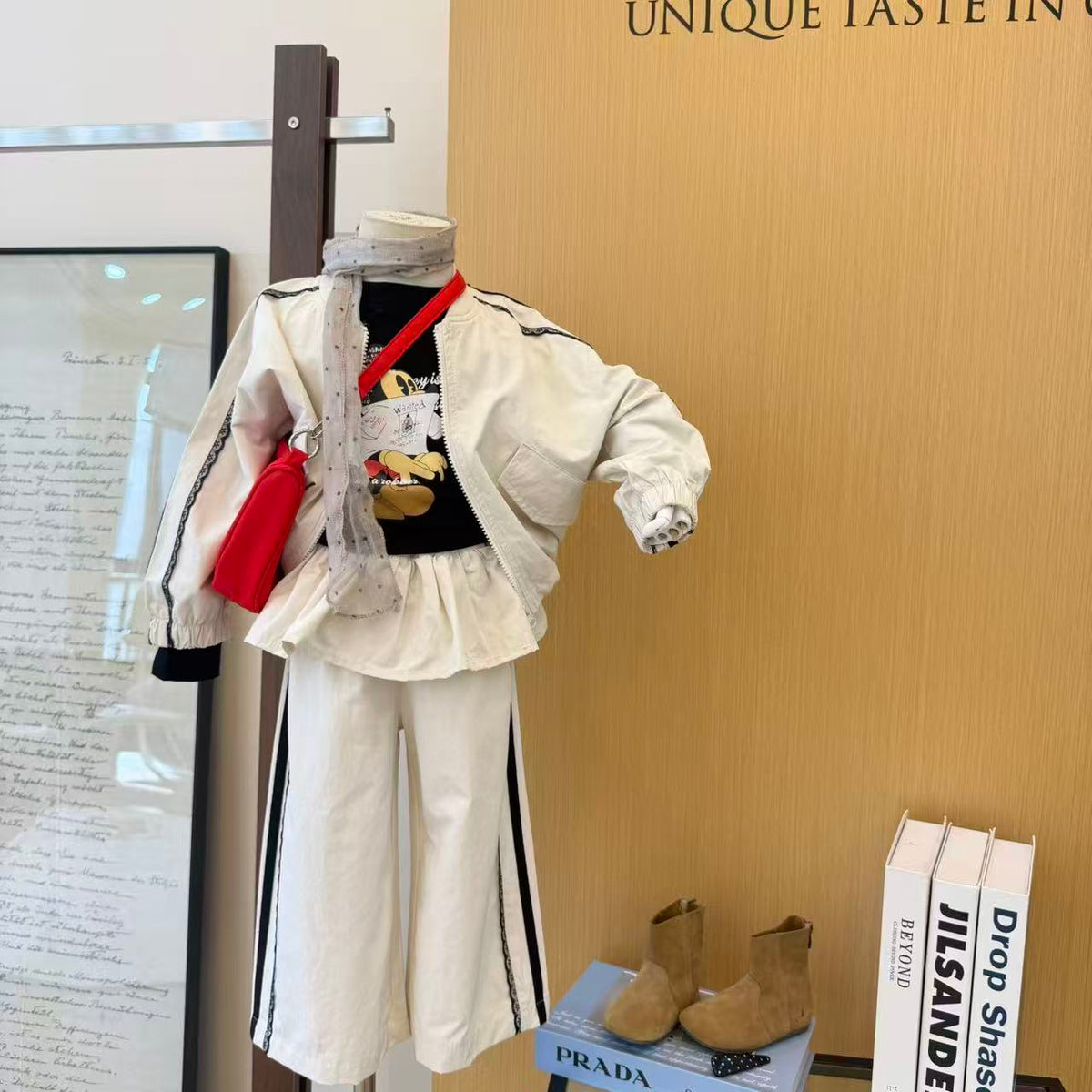 【90-150cm】꒰套裝꒱ 精緻小蕾絲外套x花邊屁簾褲套裝